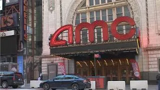 Thumbnail: AMC Theatres Plans Special Screenings in Dolly Parton’s Honor