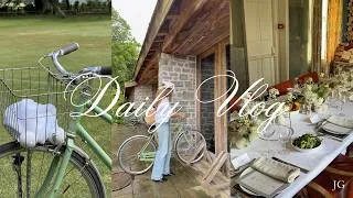 Thumbnail: ENGLISH COUNTRYSIDE VLOG | Weekend away, Q&A + Room Tour