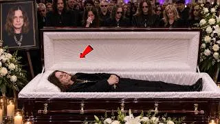 Thumbnail: Haunting Final Farewells: 15 Famous Icons in Open Caskets