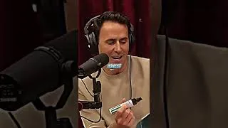 Thumbnail: Mentalist GUESSES Joe Rogan's Real PIN Code! 😳🤯 #short