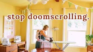 Thumbnail: Cool Moms Have Analog Hobbies