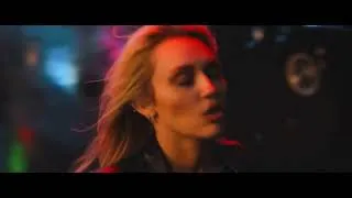 Thumbnail: Bass Persuades - Miley Cyrus