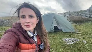 Thumbnail: Solo Wild Camp on Dartmoor 🏕️🥾🏴󠁧󠁢󠁥󠁮󠁧󠁿 A Windy Night Beneath the Tors