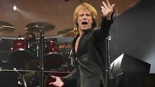 Thumbnail: Bon Jovi - Livin' On A Prayer (Charlotte 2003)