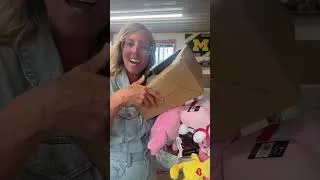 Thumbnail: Let’s unbox 400 pounds! 