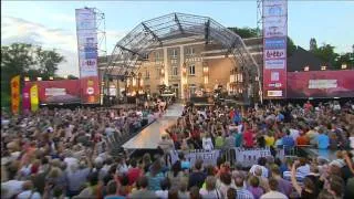 Thumbnail: Milk Inc. - Shadow (Live At Vlaanderen Muziekland 29-07-2011)