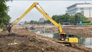 Thumbnail: Long Reach Excavator Dredging a Canal