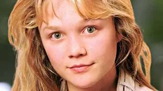 Thumbnail: Remember Lex Murphy From Jurassic Park (1993)? Try Not To Gasp When You See Her Now