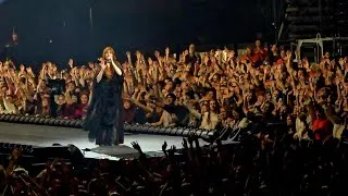 Thumbnail: Florence + the Machine - Never Let Me Go, live, Accor Arena, Paris, 2026