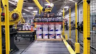 Thumbnail: Robotic pail & case palletizing system | PASCO®