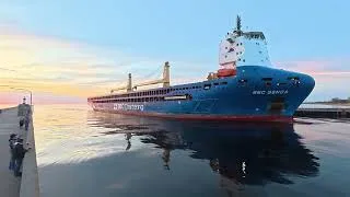 Thumbnail: A Triple Decker! The BBC Genoa making their Maiden Duluth Arrival! Bringing heavy machinery!