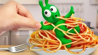 Thumbnail: Pea Pea Cooks a Giant Bowl of Spaghetti! 🍝