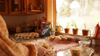 Thumbnail: Sweet things for Winter 🤎 Cozy Cottage Kitchen Surrounded by Old Things and Baskets 🧺 