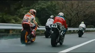 Thumbnail: HONDA RC213 V MARC MARQUEZ BERTEMU HONDA NSR 250 DI JALANAN JEPANG