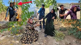 Thumbnail: Life in the Big Garden: Husband and Wife Supporting Nazanin