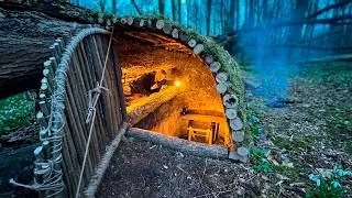 Thumbnail: Building a cozy two-room dugout deep in the woods. Bushcraft, survival.