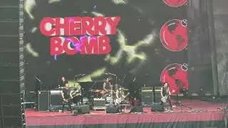 Thumbnail: Cherry Bomb - Joan Jett & The BlackHearts