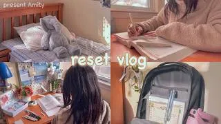 Thumbnail: spring reset for school 🎧🌸:  desk clean, planner setup & productive day