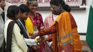 Thumbnail: राष्ट्रपति श्रीमती द्रौपदी मुर्मु ने बच्चों के साथ राष्ट्रपति भवन में मनाया रक्षा बंधन – कुछ झलकियां