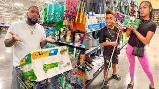 Thumbnail: Siblings EMBARRASS Their Dad In The Grocery Store.