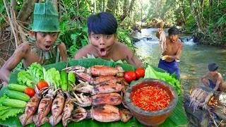 Thumbnail: Primitive Technology - Cooking Squid on the Rock