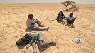 Thumbnail: They Cross the Desert With Nothing but Hope | English Movie Explained In Hindi/Urdu