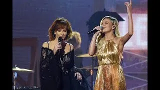 Thumbnail: Kelsea Ballerini & Reba McEntire Singing Legends (Live at the 2017 CMA Awards)
