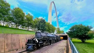Thumbnail: Big Boy 4014 at Gateway Arch in St. Louis!! (Coast to Coast Tour)
