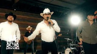 Thumbnail: Jesús Uriarte x Grupo Los Chavalos - Me Apunto Pa Ser Tu Dueño [En Vivo]