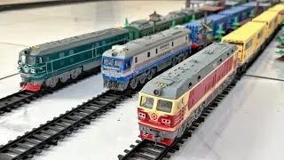 Thumbnail: Dongfeng Diesel Locomotive in Action! Incredible Model Railroad Traffic