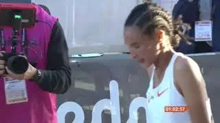 Thumbnail: W Half Marathon - Letesenbet Gidey (Ethiopia) - 1:02:52 - Valencia (Spain) - 2021 - World Record