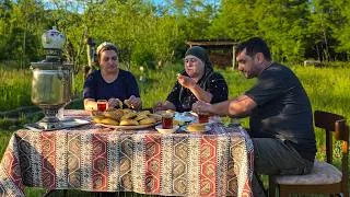 Thumbnail: Traditional Samovar Tea & Golden Village Ketes 🍯 Peaceful Garden Tea Time