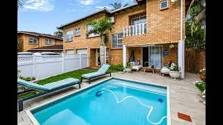 Thumbnail: RXAO-11497 Elegant Freestanding Townhouse Amanzimtoti.