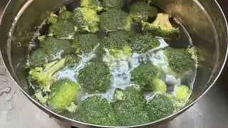 Thumbnail: Easy side dish idea for Rice | Broccoli and Shrimp stir fried!