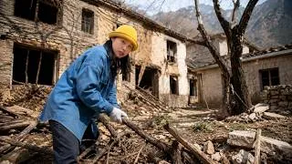 Thumbnail: Tired of city life, she rebuilt a forgotten mountain house one piece at a time