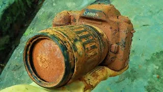 Thumbnail: Restoring two old, rusty Nikon and Canon cameras from 2000