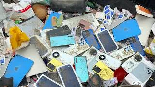Thumbnail: 🤓Very Exited 🥰 i Found Many iPad Pro_ MacBooK _ iPhone 16 & Note 20 Ultra | Restore Galaxy Note 10+