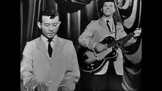 Thumbnail: Santo & Johnny - Sleep Walk