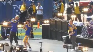Thumbnail: Flea Gets Absolutely Furious At The Bass Tech!