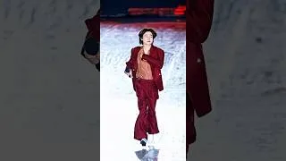 Thumbnail: 김용빈 정말로 보기 드문 앞으로도 보기 어려울 것 같은 '팬석 뒤를 보고 공연한 무대' WMAC DAEGU 2026 대구 세계마스터즈 육상 경기대회 [세로직캠 4K] 풀영상