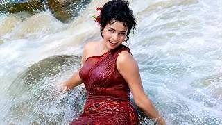 Thumbnail: झरने में भीगती मुमताज़ का गाना 🌊  Aaj Koi Pyar Se | Asha Bhosle Song | Sawan Ki Ghata