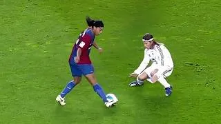 Thumbnail: RONALDINHO E SEUS DRIBLES MAIS BONITOS - LANCES E JOGADAS ÉPICAS!