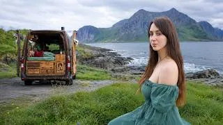 Thumbnail: Alone In My Van In the Arctic (I'm Struggling)