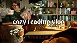 Thumbnail: Reading my physical tbr 🌧️🌱 cozy weekly reading vlog