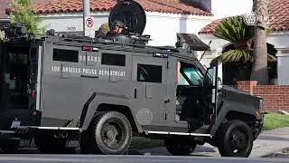 Thumbnail: LAPD SWAT Arrests Man With Knife’s After Threatening Roommate In South LA