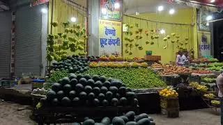 Thumbnail: A decorated fruit shop in India