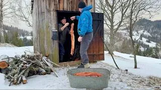 Thumbnail: The life of a young family with many children in a snowy mountain village far from civilization