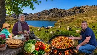 Thumbnail: 🏔️ We Hiked to the Highest Peak… Then Cooked the Ultimate Wood-Fired Chicken Fajitas! 🔥🇱🇧