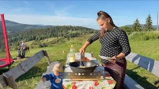 Thumbnail: The incredible life of a young family in the silence of the Carpathian peaks