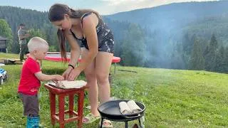 Thumbnail: How is the Day of Haymaking in the highlands of the Carpathians of a young family
